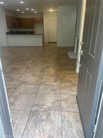 15723 Parkhouse 6, Fontana, CA 92336