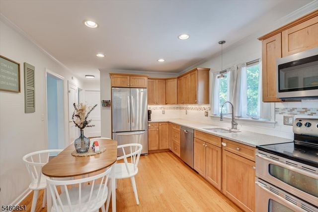 325 Triangle Rd, Hillsborough Twp., NJ 08844