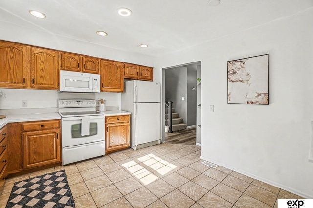 5027 S 164 Street, Omaha, NE 68135