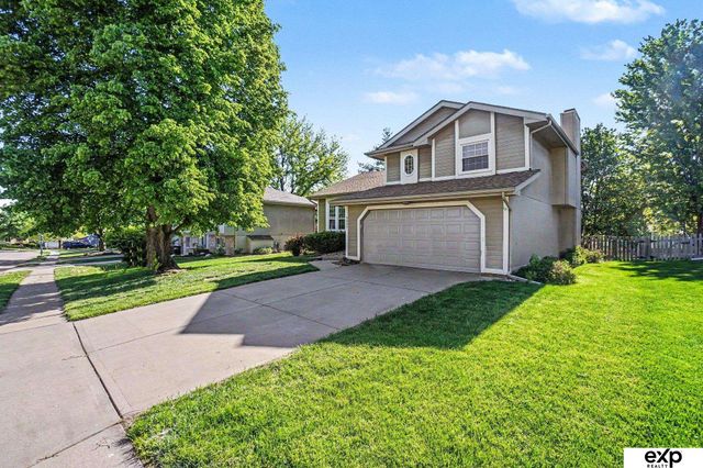 5027 S 164 Street, Omaha, NE 68135