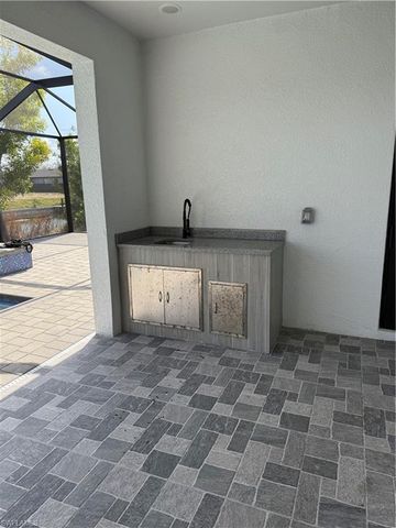 2505 SW 17th PL, Cape Coral, FL 33914