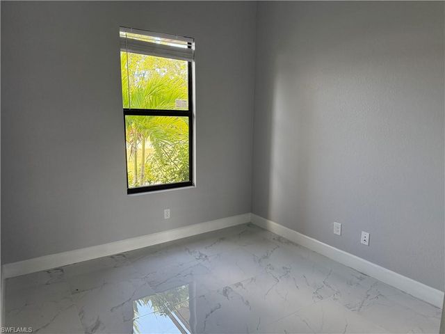 2505 SW 17th PL, Cape Coral, FL 33914