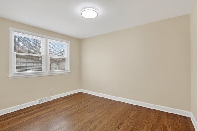 28 Liberty Boulevard, Machesney Park, IL 61115