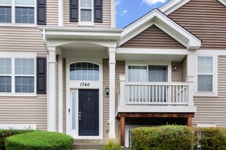 1740 Spinnaker Street, Pingree Grove, IL 60140