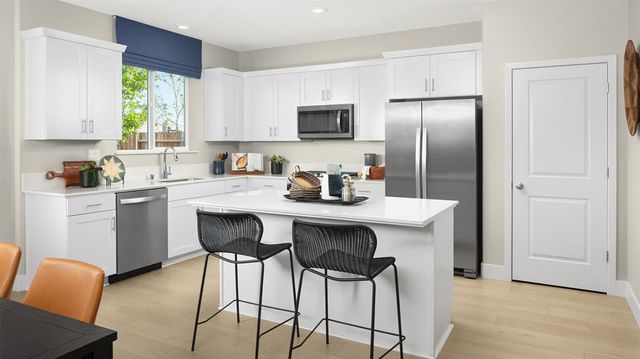 4356 Exploration Way, Modesto, CA 95356