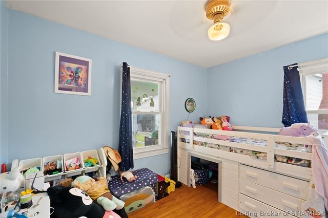 609 W Utica Street, Sellersburg, IN 47172