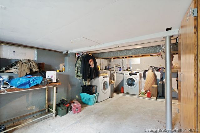 609 W Utica Street, Sellersburg, IN 47172