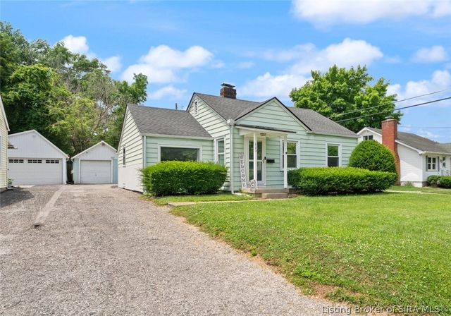609 W Utica Street, Sellersburg, IN 47172
