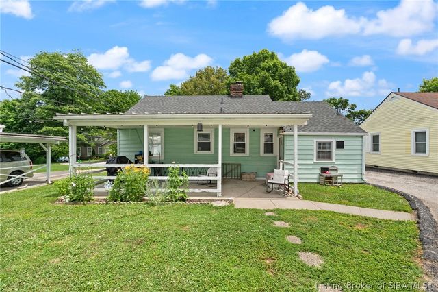 609 W Utica Street, Sellersburg, IN 47172
