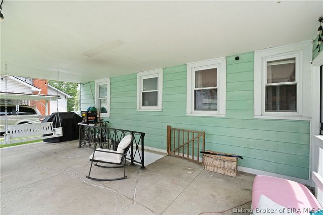 609 W Utica Street, Sellersburg, IN 47172