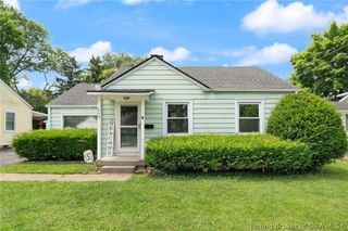 609 W Utica Street, Sellersburg, IN 47172