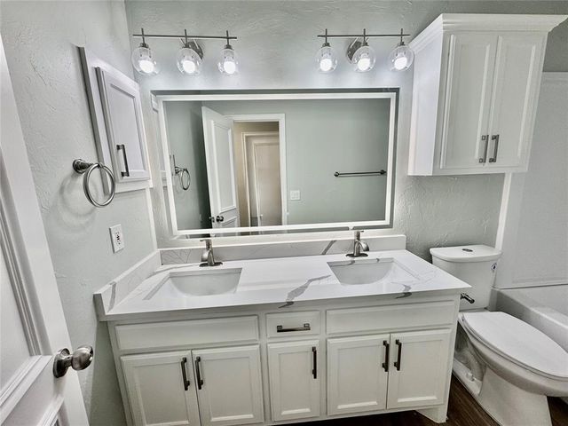 8225 NW 83rd Place, Oklahoma City, OK 73132