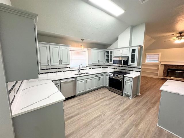 8225 NW 83rd Place, Oklahoma City, OK 73132