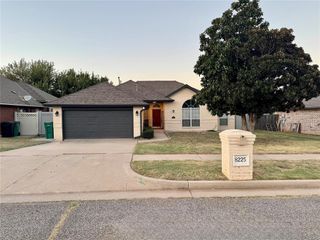 8225 NW 83rd Place, Oklahoma City, OK 73132