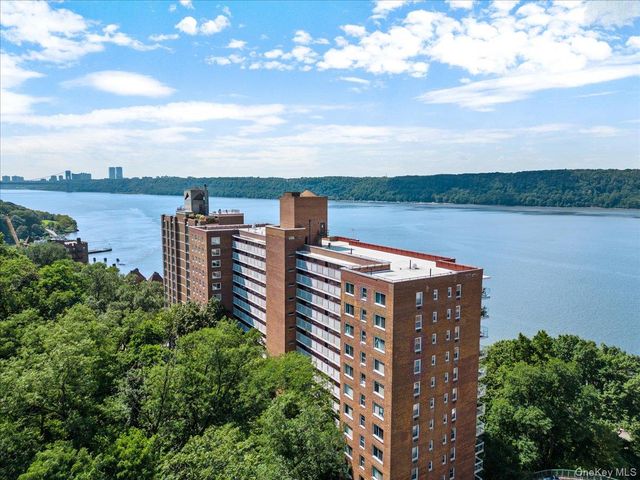 2575 Palisade Avenue 2C, Bronx, NY 10463