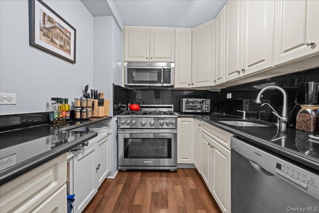 2575 Palisade Avenue 2C, Bronx, NY 10463