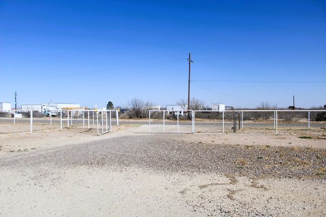 4795 N Gonzalez Rd, Fort Stockton, TX 79735