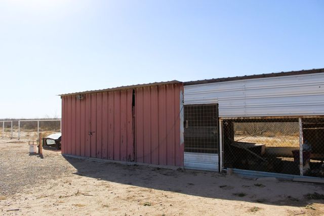 4795 N Gonzalez Rd, Fort Stockton, TX 79735