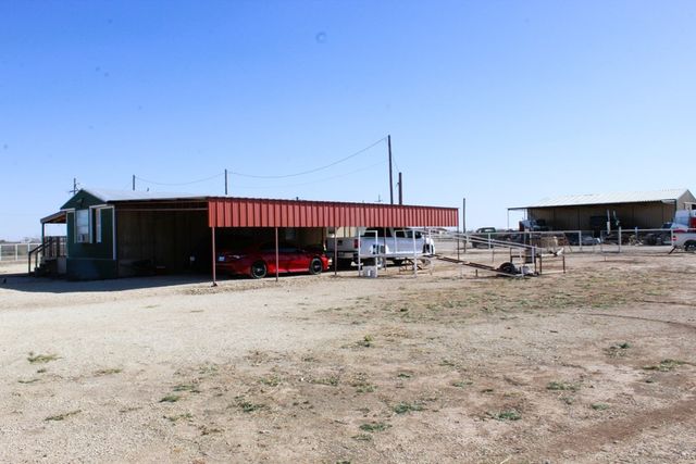 4795 N Gonzalez Rd, Fort Stockton, TX 79735
