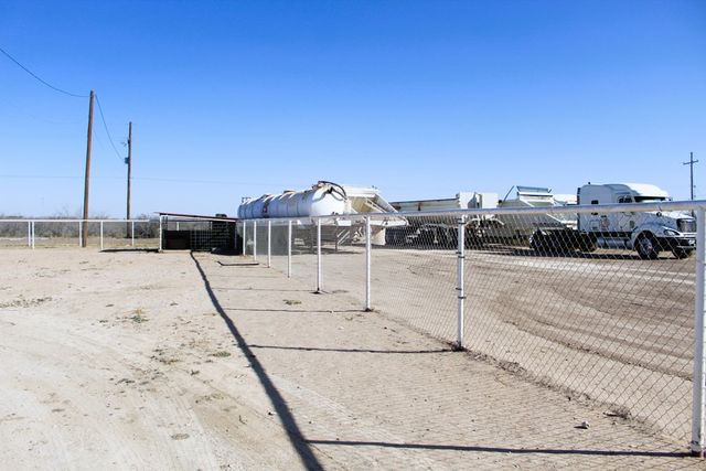 4795 N Gonzalez Rd, Fort Stockton, TX 79735