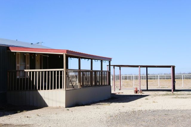 4795 N Gonzalez Rd, Fort Stockton, TX 79735