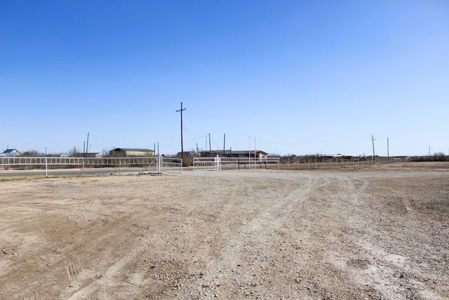 4795 N Gonzalez Rd, Fort Stockton, TX 79735