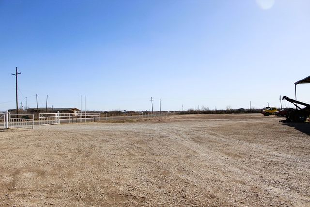 4795 N Gonzalez Rd, Fort Stockton, TX 79735