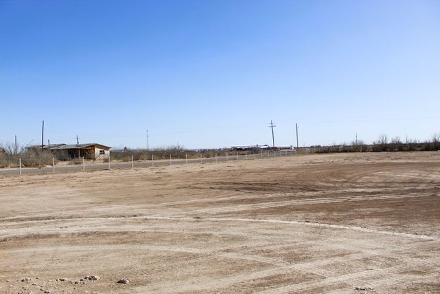 4795 N Gonzalez Rd, Fort Stockton, TX 79735