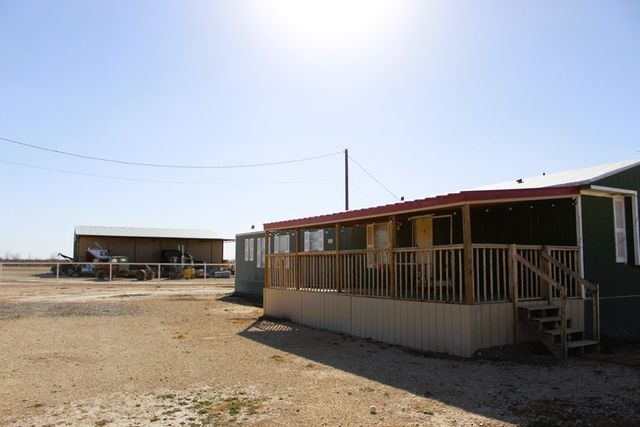 4795 N Gonzalez Rd, Fort Stockton, TX 79735