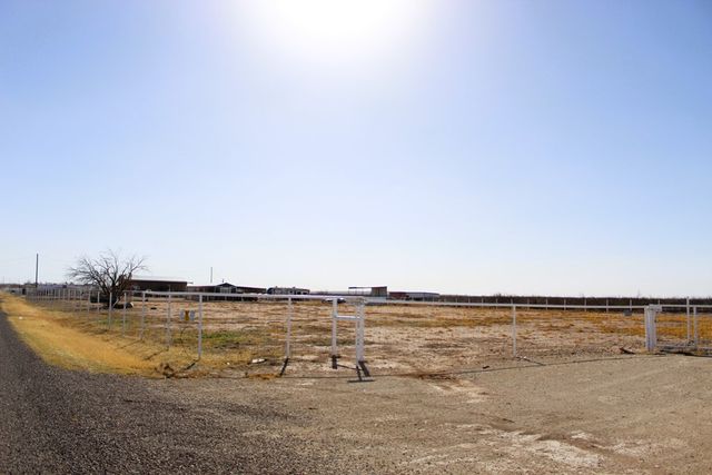 4795 N Gonzalez Rd, Fort Stockton, TX 79735