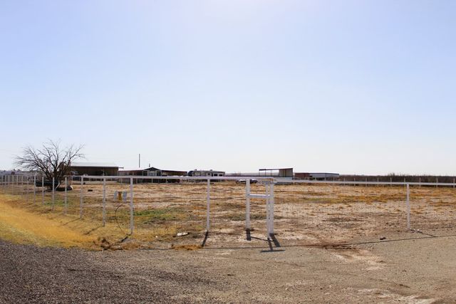 4795 N Gonzalez Rd, Fort Stockton, TX 79735