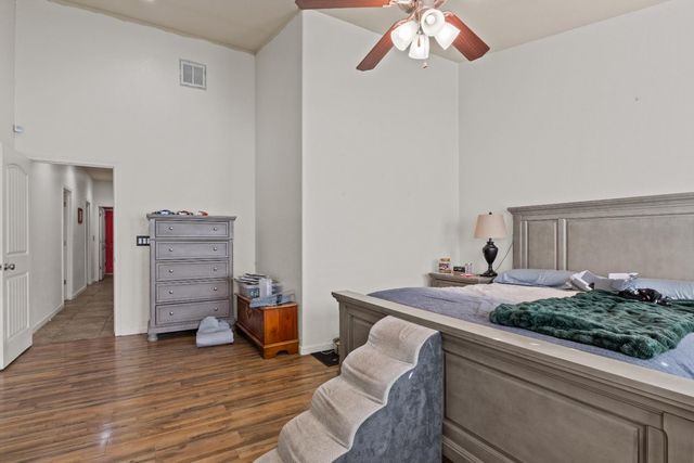 7287 W San Bruno Avenue, Fresno, CA 93723