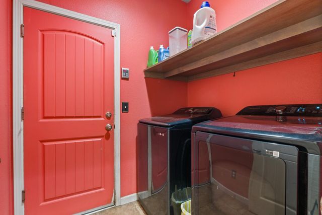 7287 W San Bruno Avenue, Fresno, CA 93723