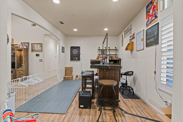 7287 W San Bruno Avenue, Fresno, CA 93723