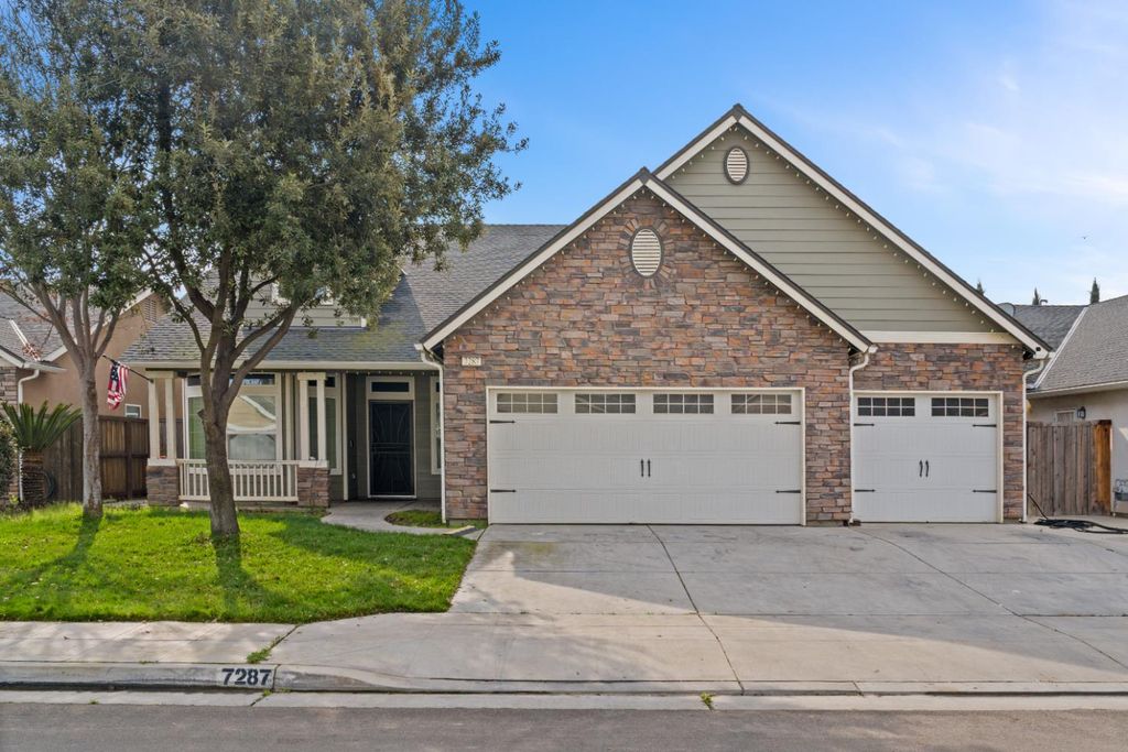 7287 W San Bruno Avenue, Fresno, CA 93723