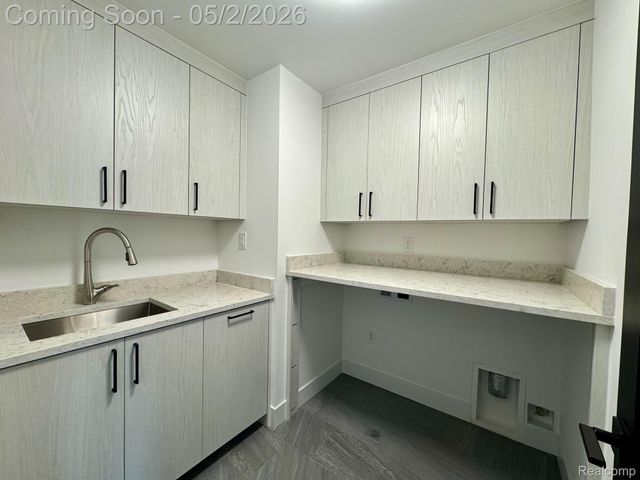 1885 Holland Avenue, Birmingham, MI 48009