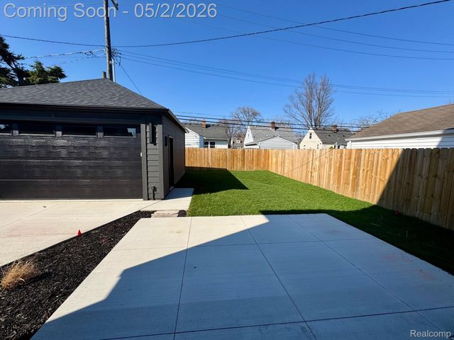 1885 Holland Avenue, Birmingham, MI 48009