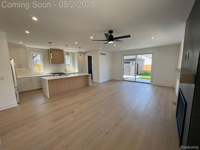 1885 Holland Avenue, Birmingham, MI 48009
