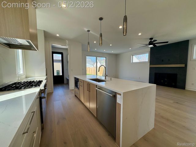 1885 Holland Avenue, Birmingham, MI 48009