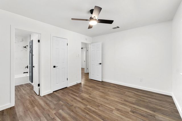 7600 Woodstone CV A, Austin, TX 78749
