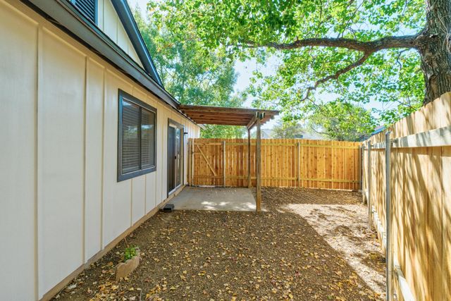 7600 Woodstone CV A, Austin, TX 78749