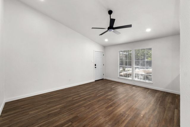 7600 Woodstone CV A, Austin, TX 78749
