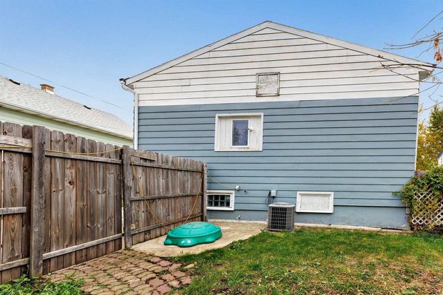 1026 27TH STREET, Two Rivers, WI 54241