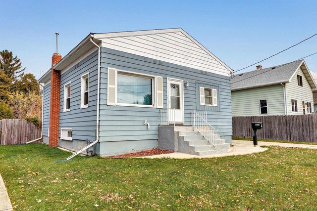 1026 27TH STREET, Two Rivers, WI 54241