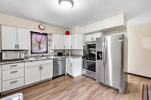 1026 27TH STREET, Two Rivers, WI 54241