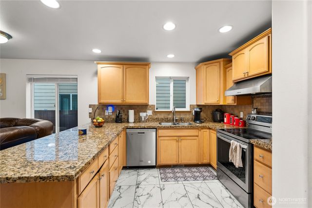 16107 SE 256th Place, Covington, WA 98042