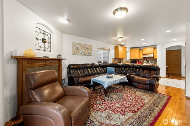 16107 SE 256th Place, Covington, WA 98042