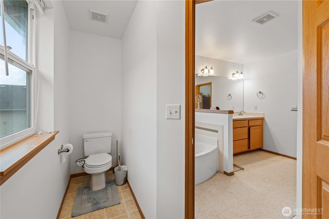 16107 SE 256th Place, Covington, WA 98042