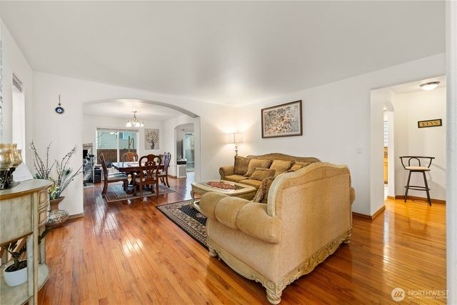 16107 SE 256th Place, Covington, WA 98042