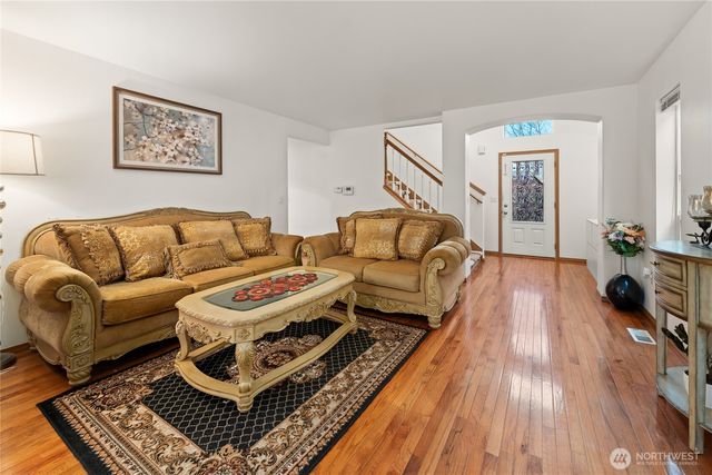 16107 SE 256th Place, Covington, WA 98042